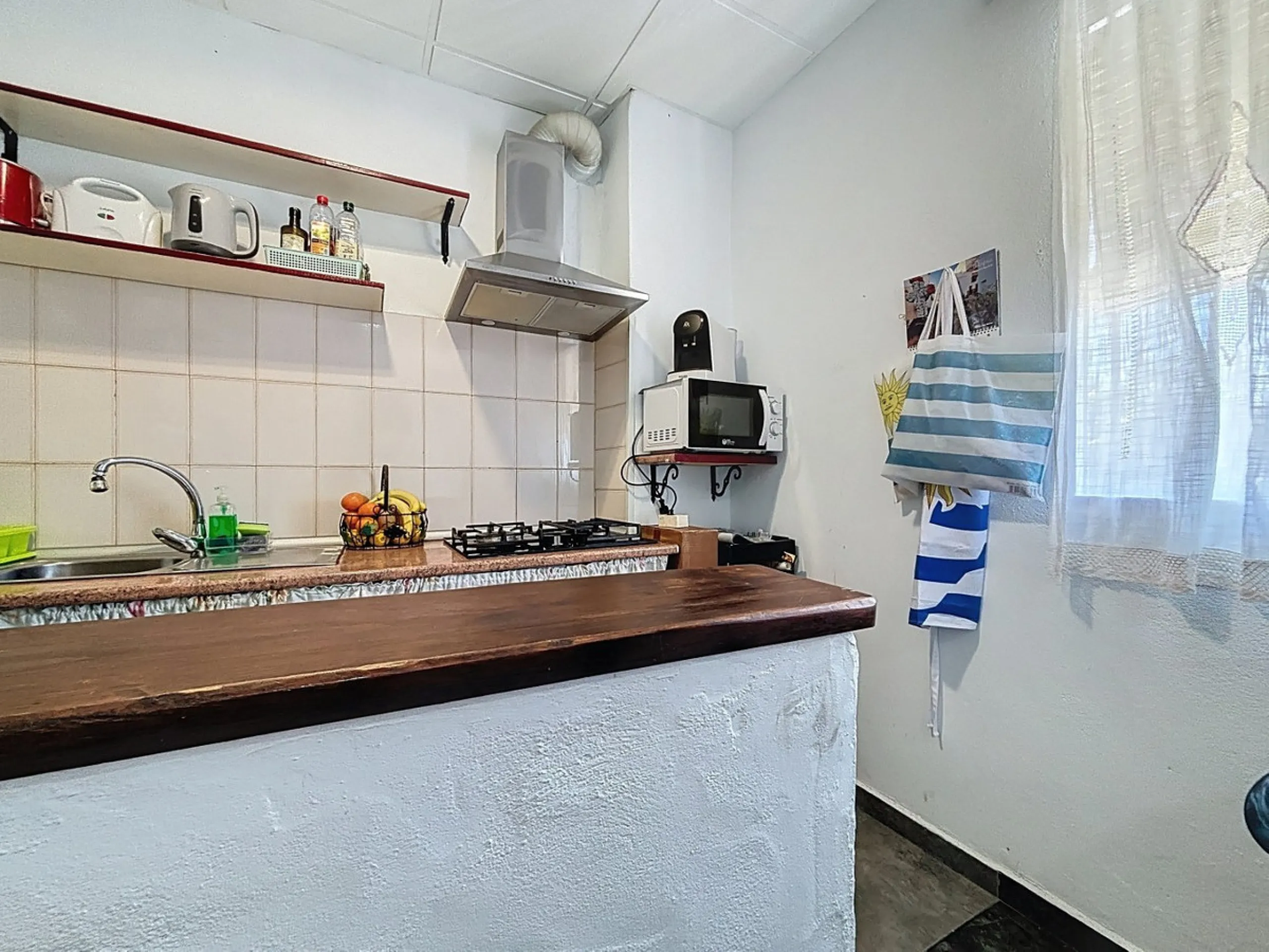 Situated in the charming, whitewashed village of Cómpeta, this versatile house offers an ideal setup for private use, rental investment, or multi-generational living. Divided into three independent apartments, it provides great flexibility whether youre l