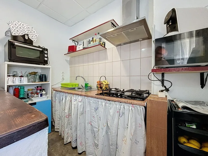 Situated in the charming, whitewashed village of Cómpeta, this versatile house offers an ideal setup for private use, rental investment, or multi-generational living. Divided into three independent apartments, it provides great flexibility whether youre l
