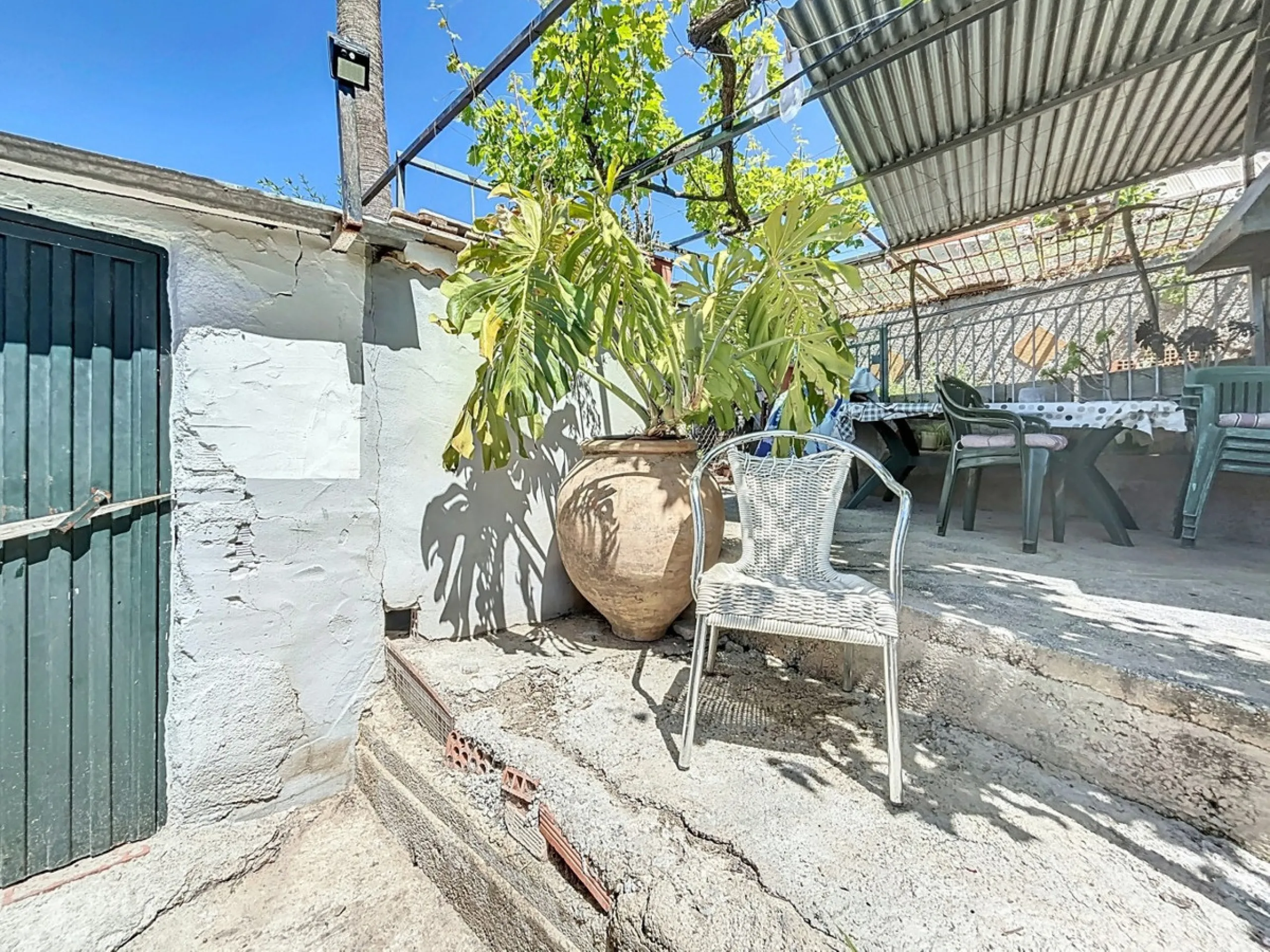 Situated in the charming, whitewashed village of Cómpeta, this versatile house offers an ideal setup for private use, rental investment, or multi-generational living. Divided into three independent apartments, it provides great flexibility whether youre l