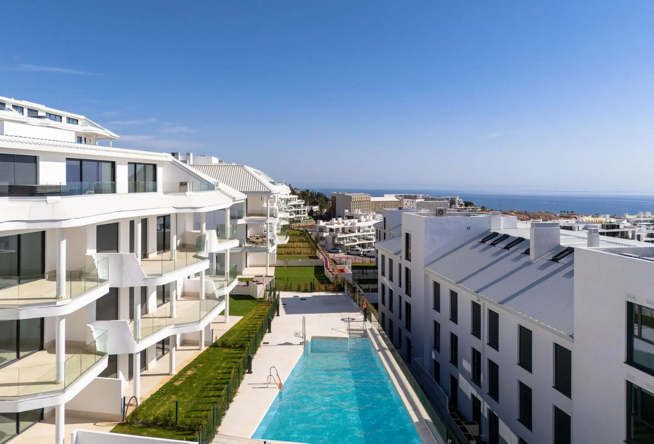 Apartment - Ground Floor Apartment в продаже в Fuengirola, Málaga. В доме 3 спален и 2 ванных комнат. Площадь дома 93 м². Площадь участка 200 м²