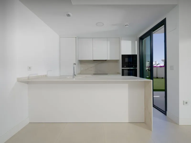 Apartment - Ground Floor Apartment в продаже в Fuengirola, Málaga. В доме 3 спален и 2 ванных комнат. Площадь дома 93 м². Площадь участка 200 м²