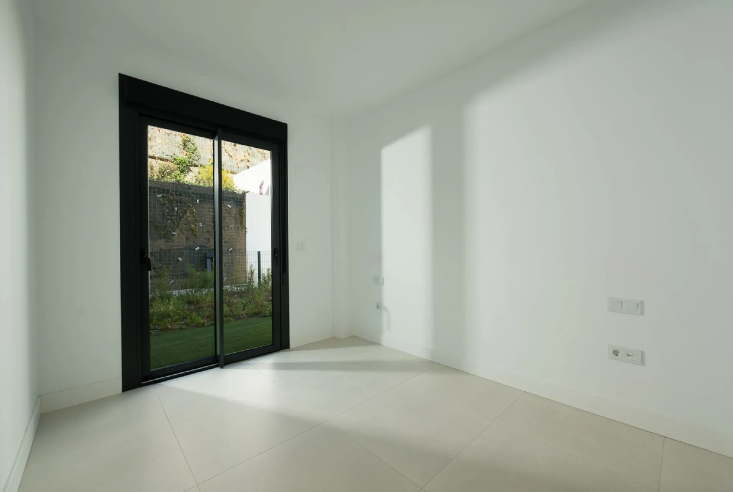 Apartment - Ground Floor Apartment в продаже в Fuengirola, Málaga. В доме 3 спален и 2 ванных комнат. Площадь дома 93 м². Площадь участка 200 м²