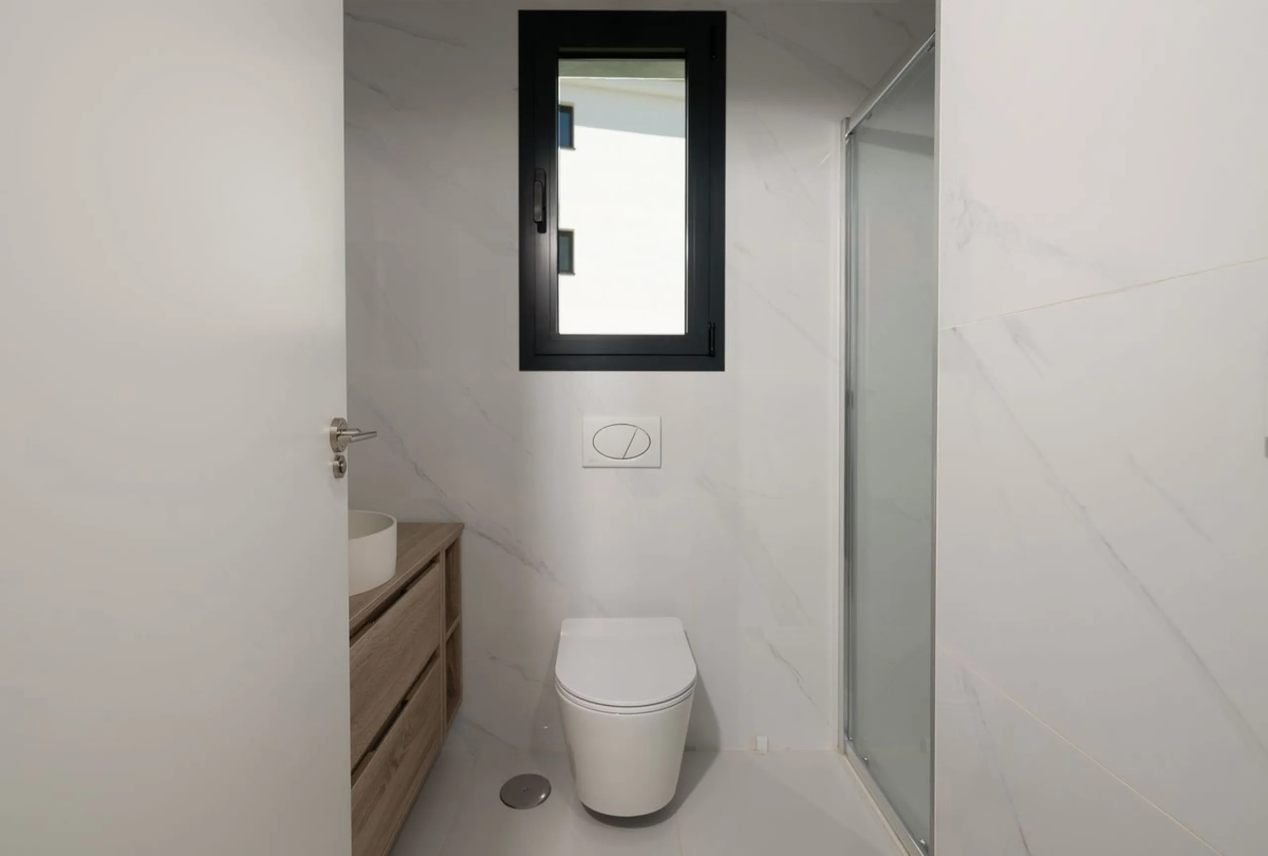 Apartment - Ground Floor Apartment в продаже в Fuengirola, Málaga. В доме 3 спален и 2 ванных комнат. Площадь дома 93 м². Площадь участка 200 м²