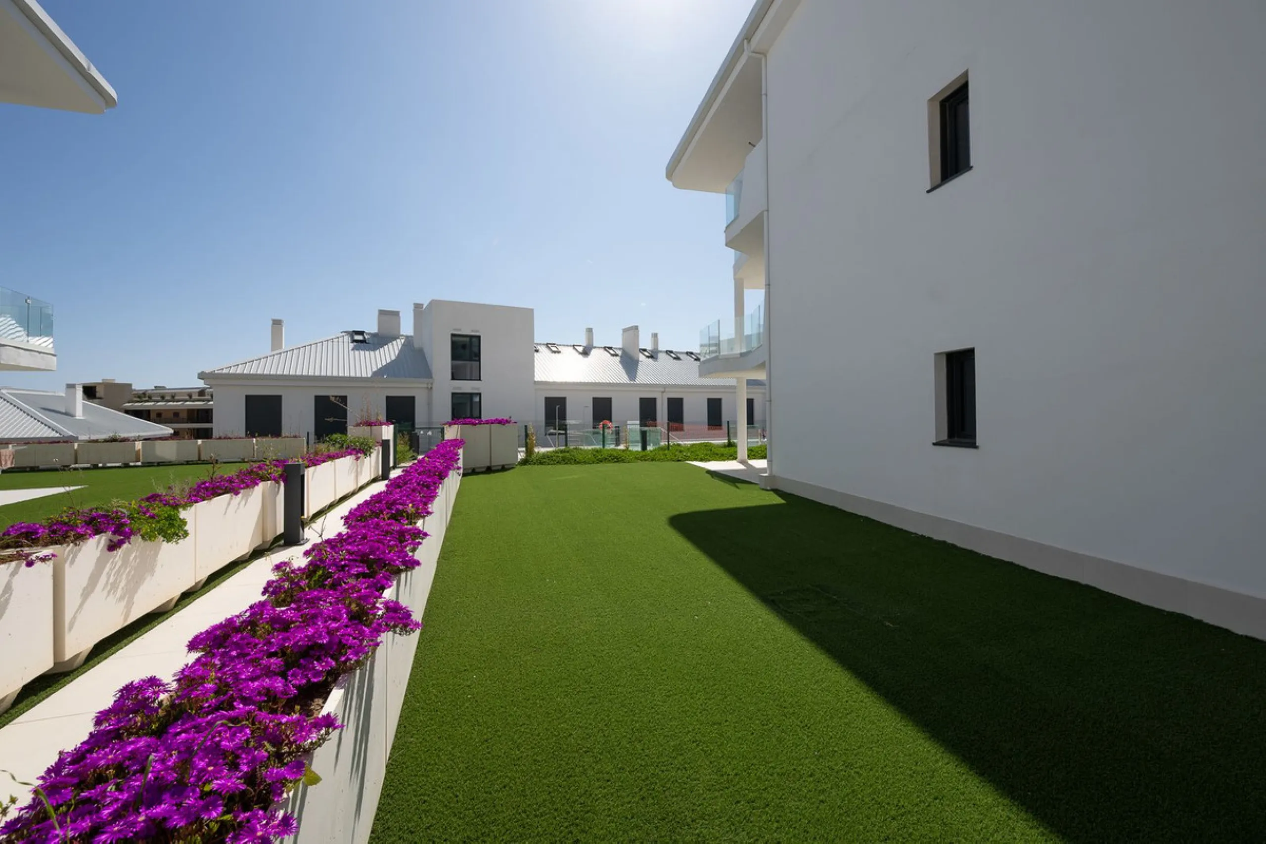 Apartment - Ground Floor Apartment в продаже в Fuengirola, Málaga. В доме 3 спален и 2 ванных комнат. Площадь дома 93 м². Площадь участка 200 м²
