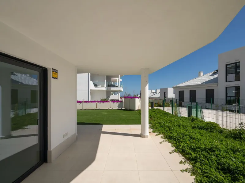 Apartment - Ground Floor Apartment в продаже в Fuengirola, Málaga. В доме 3 спален и 2 ванных комнат. Площадь дома 93 м². Площадь участка 200 м²