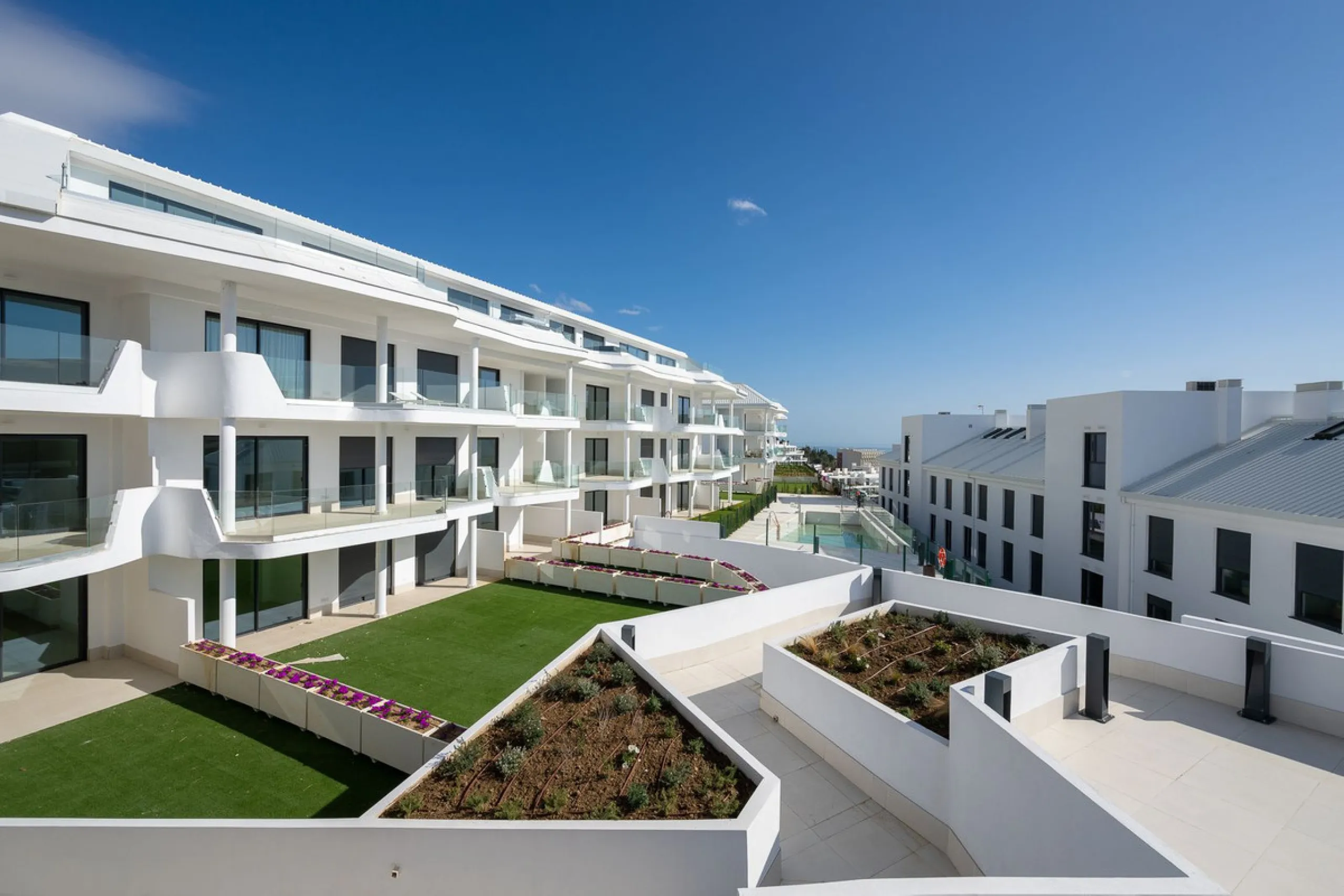 Apartment - Ground Floor Apartment в продаже в Fuengirola, Málaga. В доме 3 спален и 2 ванных комнат. Площадь дома 93 м². Площадь участка 200 м²