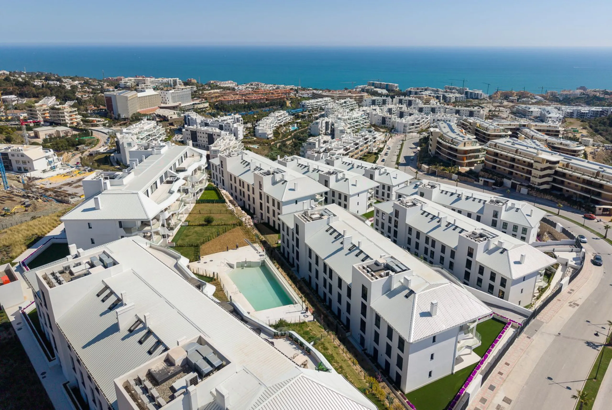 Apartment - Ground Floor Apartment в продаже в Fuengirola, Málaga. В доме 3 спален и 2 ванных комнат. Площадь дома 93 м². Площадь участка 200 м²