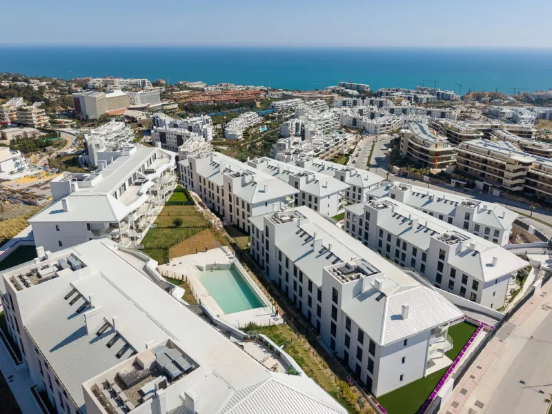 Apartment - Ground Floor Apartment в продаже в Fuengirola, Málaga. В доме 3 спален и 2 ванных комнат. Площадь дома 93 м². Площадь участка 200 м²