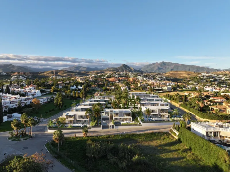 Luxury New Villas in Bel-Air, Marbella: Live the Endless Summer on the Costa del Sol& & Modern Mediterranean Living& Experience the true essence of the Costa del Sol lifestyle with this exclusive collection of 11 luxury new villas in Bel-Air, Mar