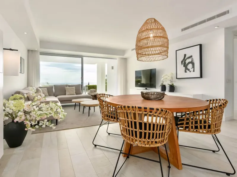 We are pleased to present this bright; modern  and stunning elevated ground floor apartment in the heart of  Casares; Alcazaba lagoon.  The open-concept living area seamlessly connects to a modern dining space, creating a comfortable environment filled wi