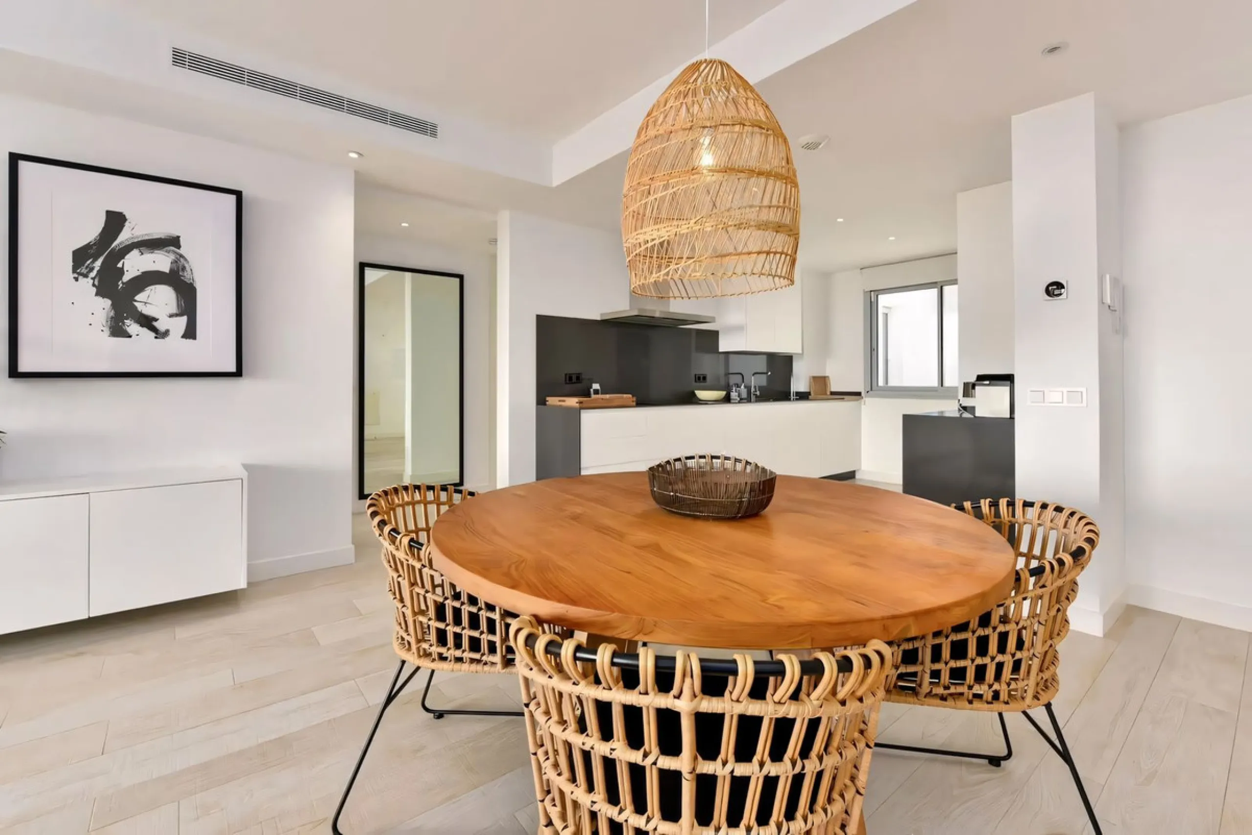 We are pleased to present this bright; modern  and stunning elevated ground floor apartment in the heart of  Casares; Alcazaba lagoon.  The open-concept living area seamlessly connects to a modern dining space, creating a comfortable environment filled wi
