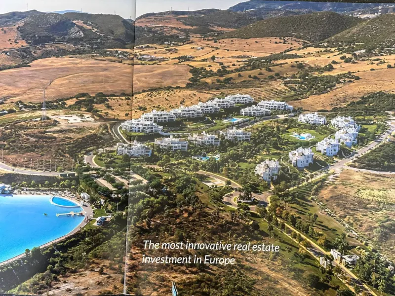 We are pleased to present this bright; modern  and stunning elevated ground floor apartment in the heart of  Casares; Alcazaba lagoon.  The open-concept living area seamlessly connects to a modern dining space, creating a comfortable environment filled wi
