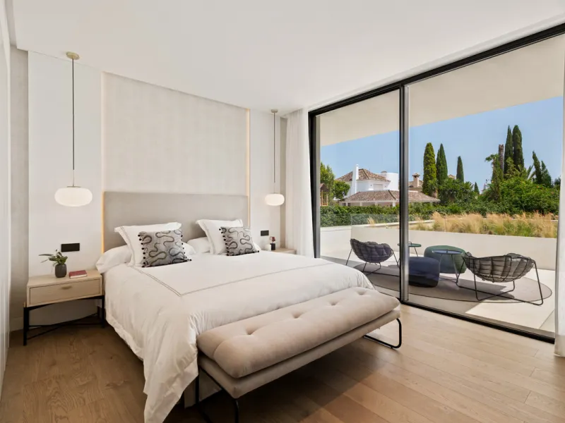House - Detached Villa в продаже в Marbella, Málaga. В доме 5 спален и 7 ванных комнат. Площадь дома 586 м². Площадь участка 1200 м²