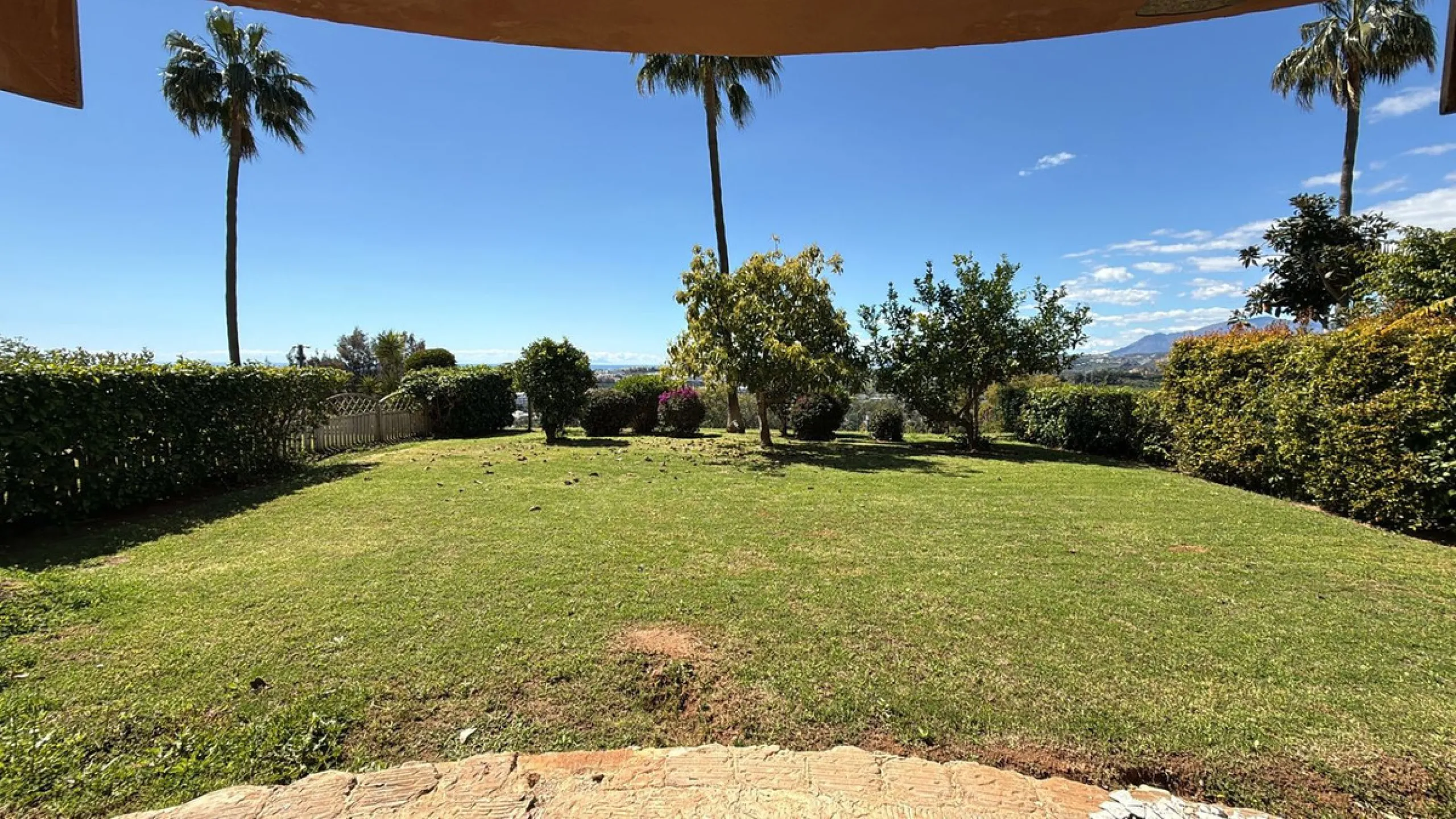 Apartment - Ground Floor Apartment в продаже в Marbella, Málaga. В доме 4 спален и 3 ванных комнат. Площадь дома 250 м². Площадь участка 186 м²