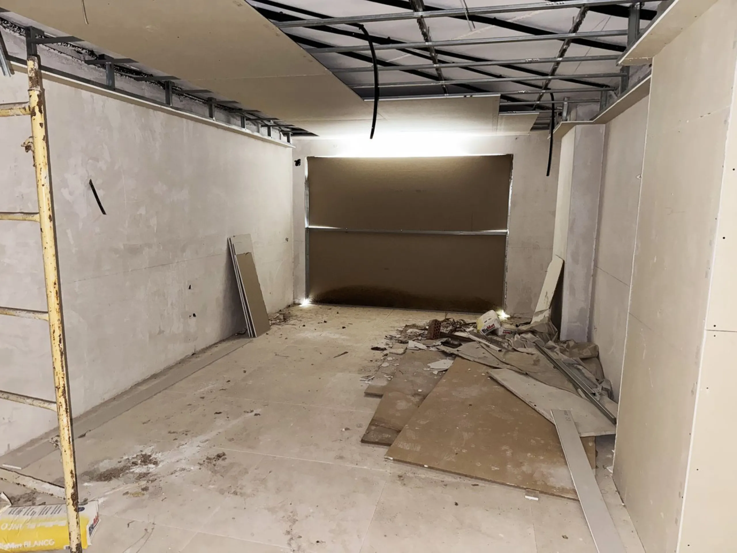 Apartment - Ground Floor Apartment в продаже в Marbella, Málaga. В доме 4 спален и 3 ванных комнат. Площадь дома 250 м². Площадь участка 186 м²