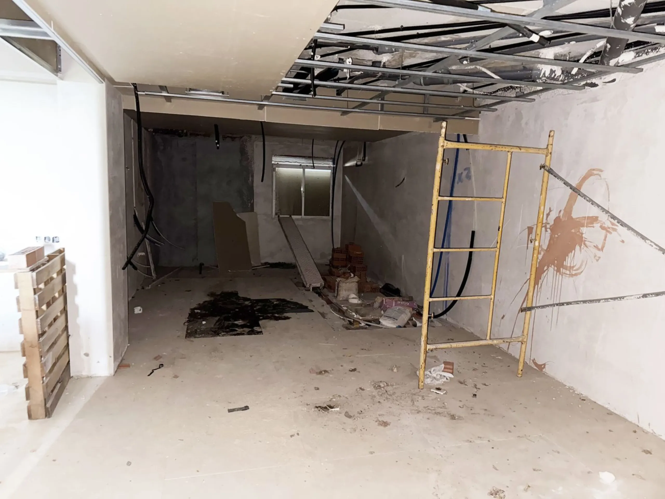 Apartment - Ground Floor Apartment в продаже в Marbella, Málaga. В доме 4 спален и 3 ванных комнат. Площадь дома 250 м². Площадь участка 186 м²