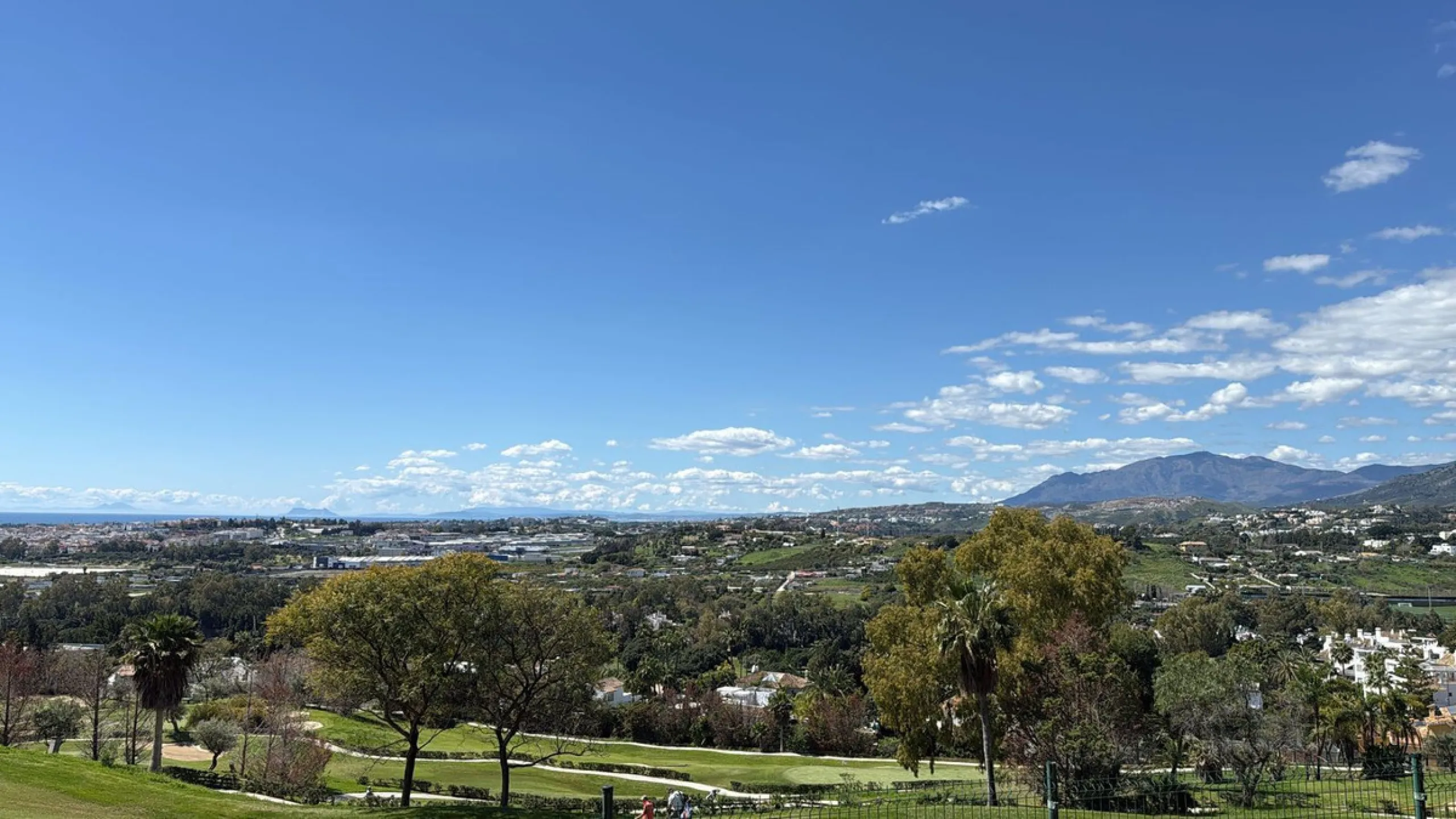 Apartment - Ground Floor Apartment в продаже в Marbella, Málaga. В доме 4 спален и 3 ванных комнат. Площадь дома 250 м². Площадь участка 186 м²