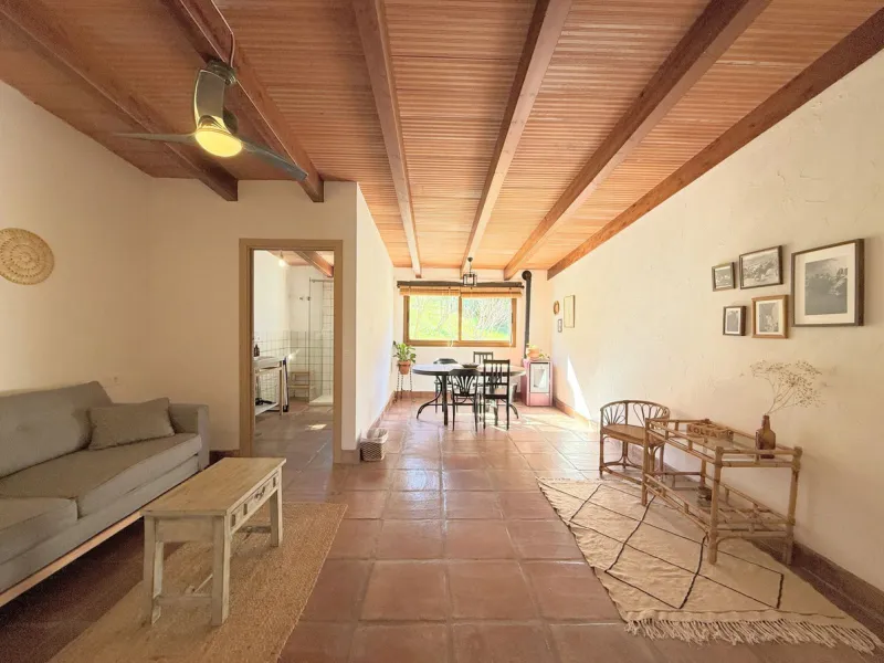 Commercial - Hotel в продаже в Casares, Málaga. В доме 8 спален и 6 ванных комнат. Площадь дома 559 м². Площадь участка 60000 м²