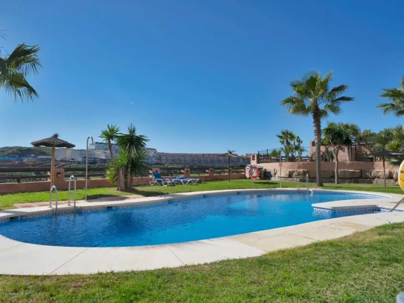 MAGNIFICENT 3-BEDROOM GROUND FLOOR APARTMENT WITH LARGE PRIVATE TERRACE