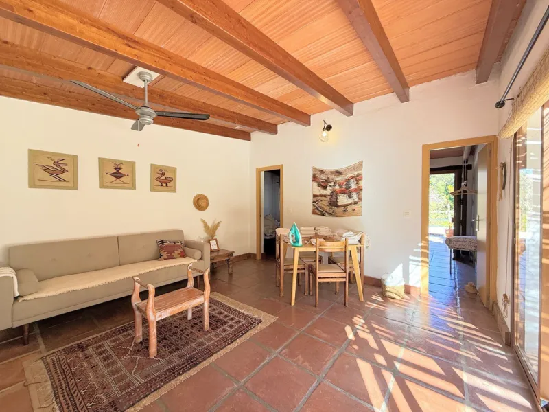 Commercial - Hotel в продаже в Casares, Málaga. В доме 8 спален и 6 ванных комнат. Площадь дома 559 м². Площадь участка 60000 м²