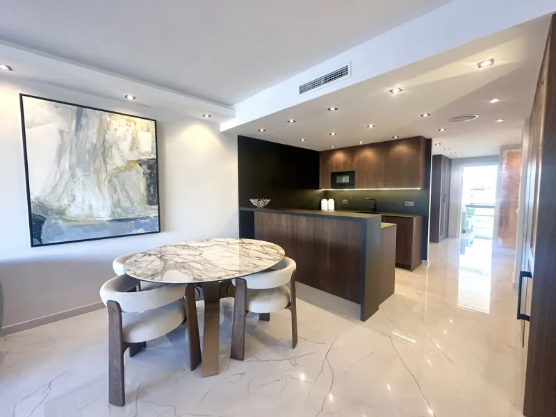 LUXURY APARTMENT IN LOS GRANADOS GOLF, NUEVA ANDALUCÍA – RECENTLY RENOVATED TO THE HIGHEST STANDARD