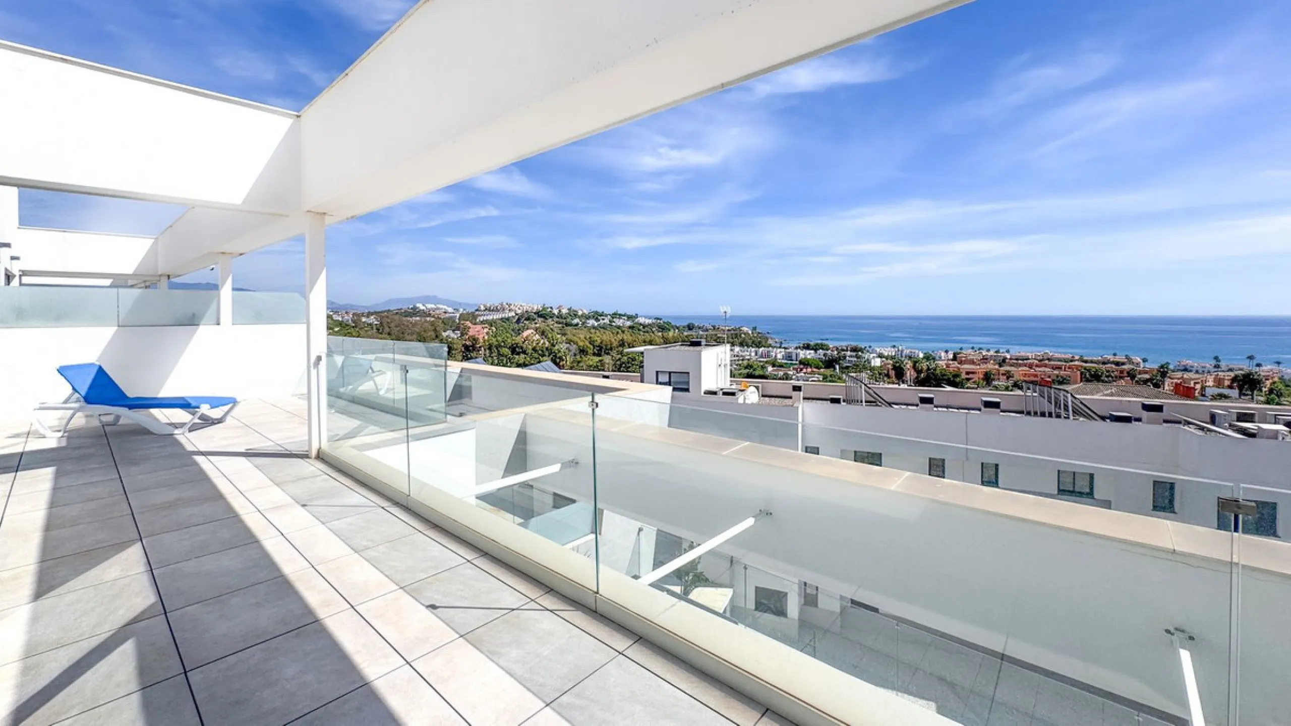 Apartment - Penthouse в продаже в Casares, Málaga. В доме 2 спален и 2 ванных комнат. Площадь дома 95 м²