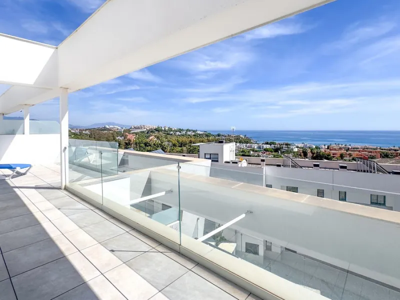 Apartment - Penthouse в продаже в Casares, Málaga. В доме 2 спален и 2 ванных комнат. Площадь дома 95 м²