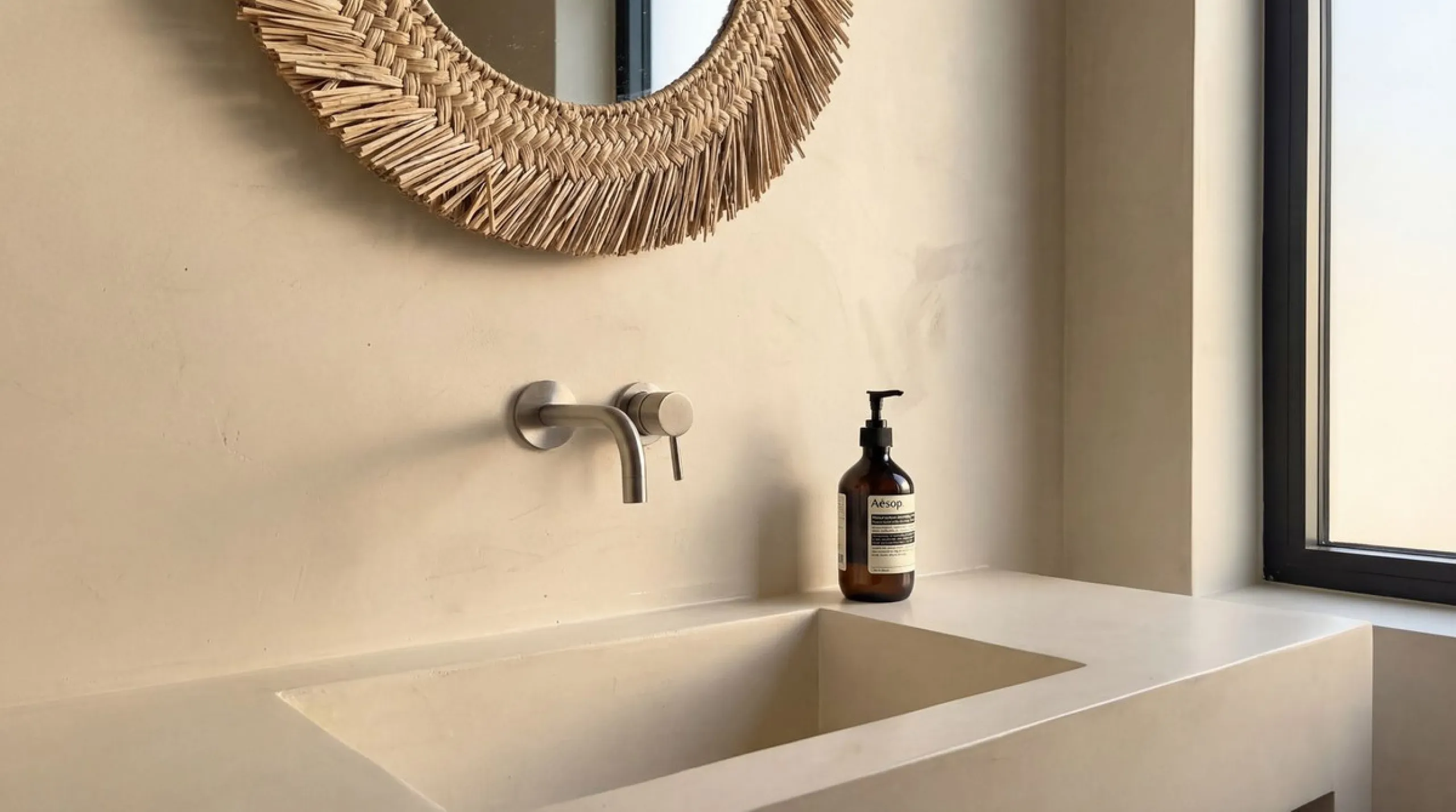 MODERN VILLA BARRANCO BLANCO: AN EXCLUSIVE OASIS OF LUXURY 20 MINUTES FROM THE MEDITERRANEAN SEA