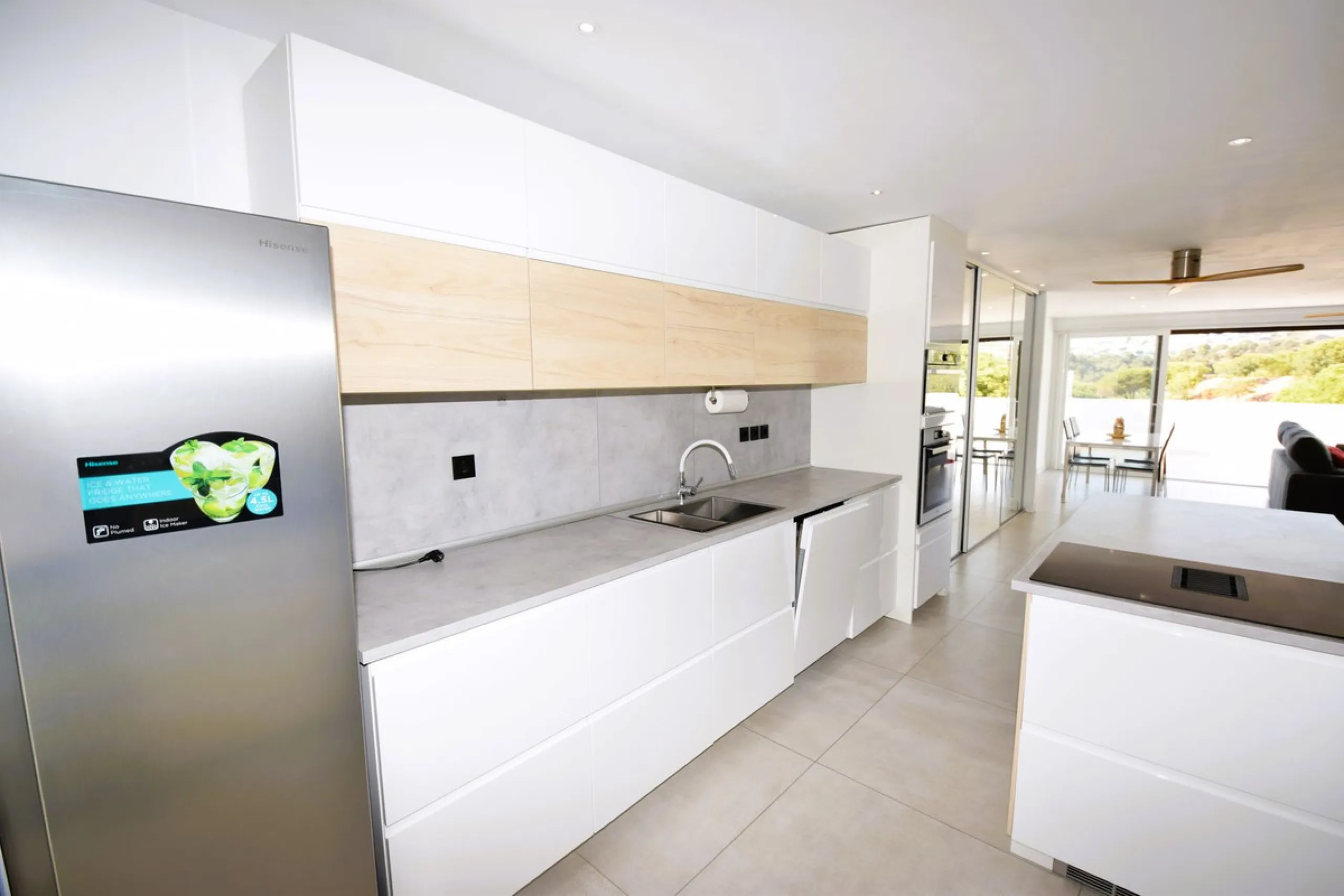 This is the ideal property for those who want the size and flexibility of a villa but with none of the hassle of maintenance. You cannot get closer to La Cala de Mijas than this stunningly refurbished home. Absolutely everything has been refurbished and m