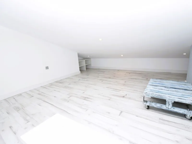 This is the ideal property for those who want the size and flexibility of a villa but with none of the hassle of maintenance. You cannot get closer to La Cala de Mijas than this stunningly refurbished home. Absolutely everything has been refurbished and m