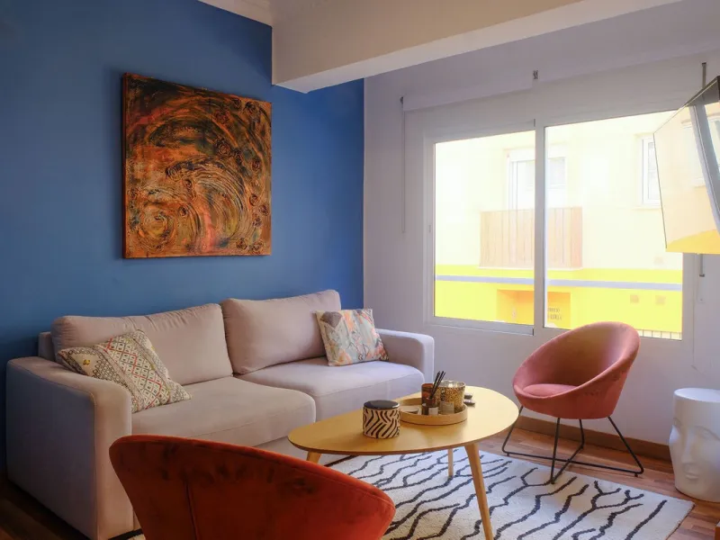 Charming Refurbished Apartment in Málaga City – La Goleta Area
