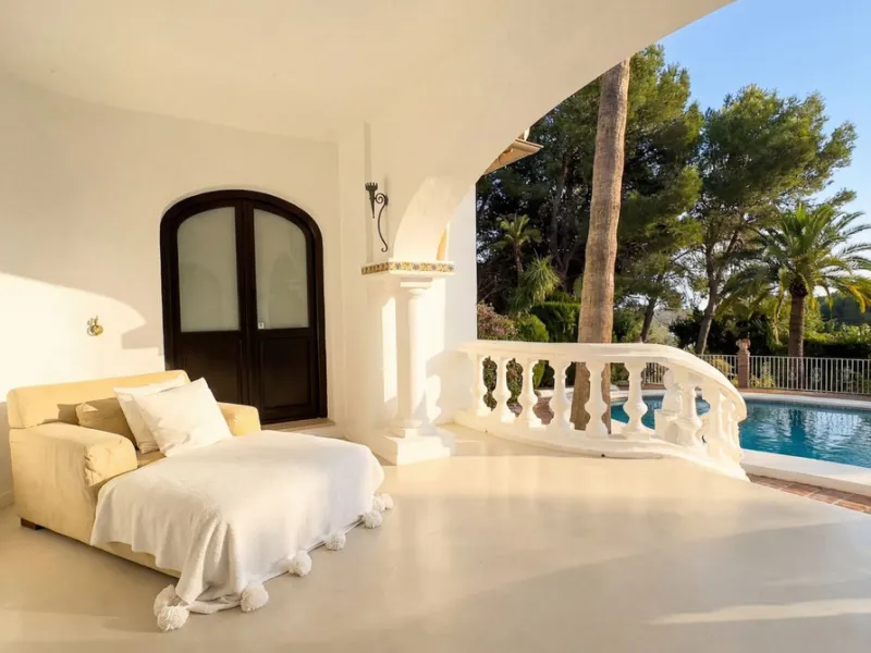 MODERN VILLA BARRANCO BLANCO: AN EXCLUSIVE OASIS OF LUXURY 20 MINUTES FROM THE MEDITERRANEAN SEA