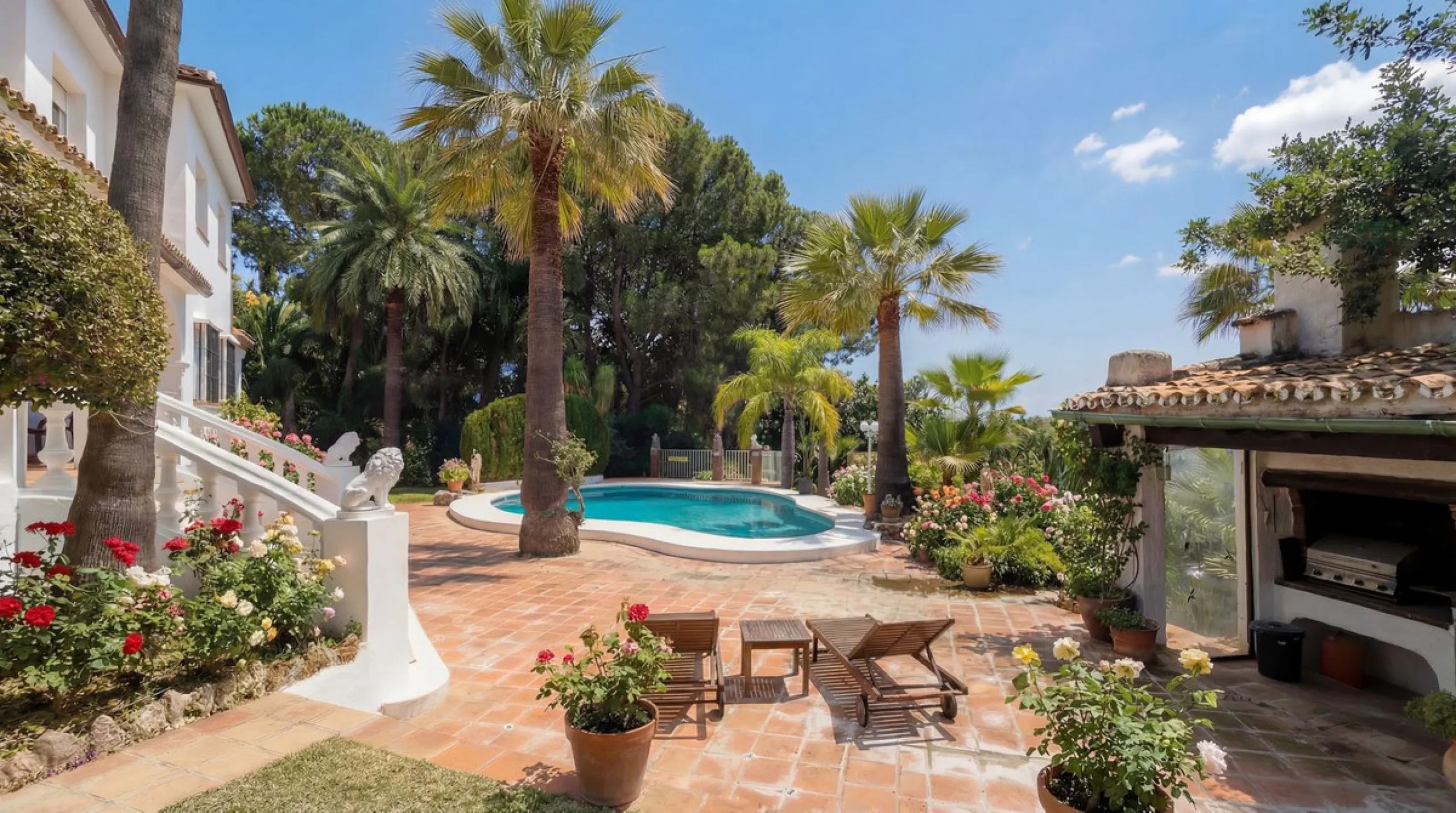 MODERN VILLA BARRANCO BLANCO: AN EXCLUSIVE OASIS OF LUXURY 20 MINUTES FROM THE MEDITERRANEAN SEA