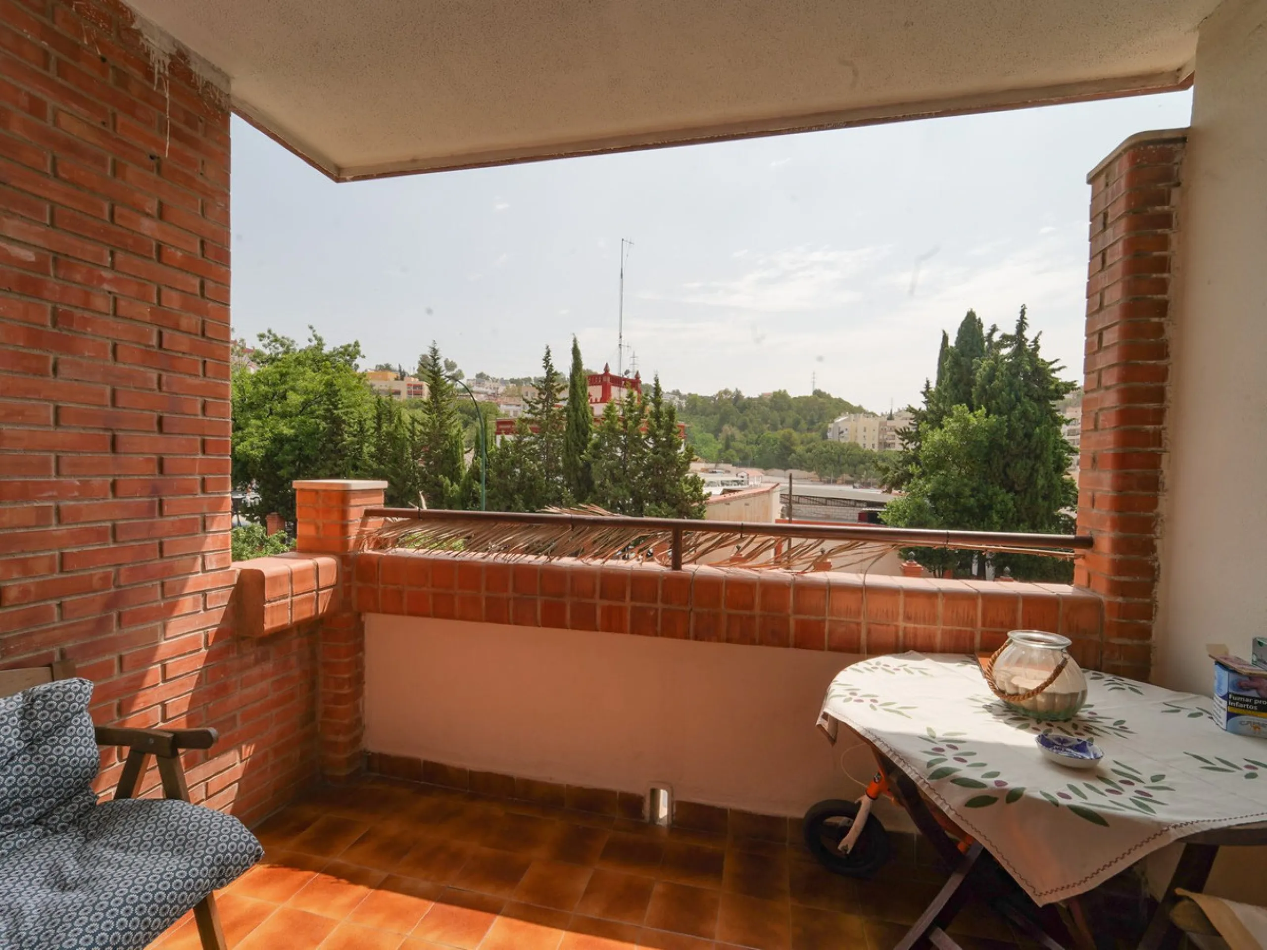 Apartment - Middle Floor Apartment в продаже в Málaga, Málaga. В доме 4 спален и 2 ванных комнат. Площадь дома 171 м²