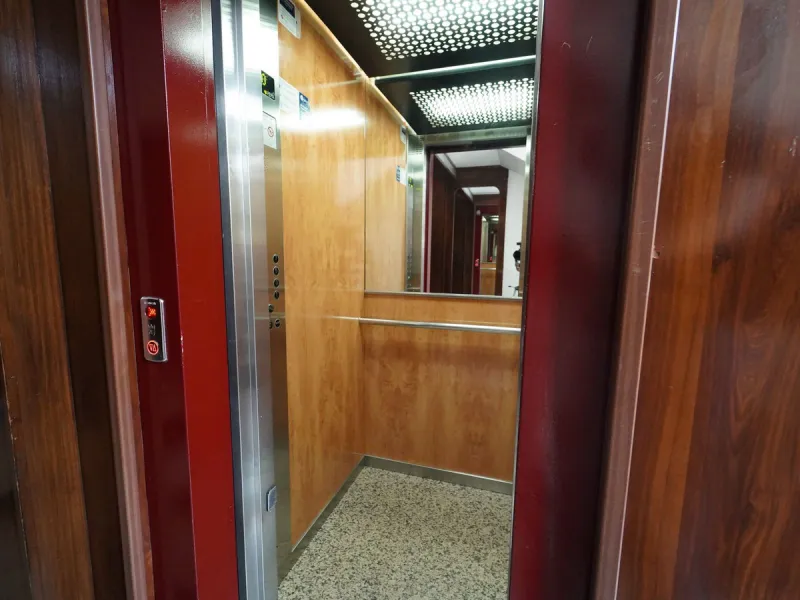 Apartment - Middle Floor Apartment в продаже в Málaga, Málaga. В доме 4 спален и 2 ванных комнат. Площадь дома 171 м²