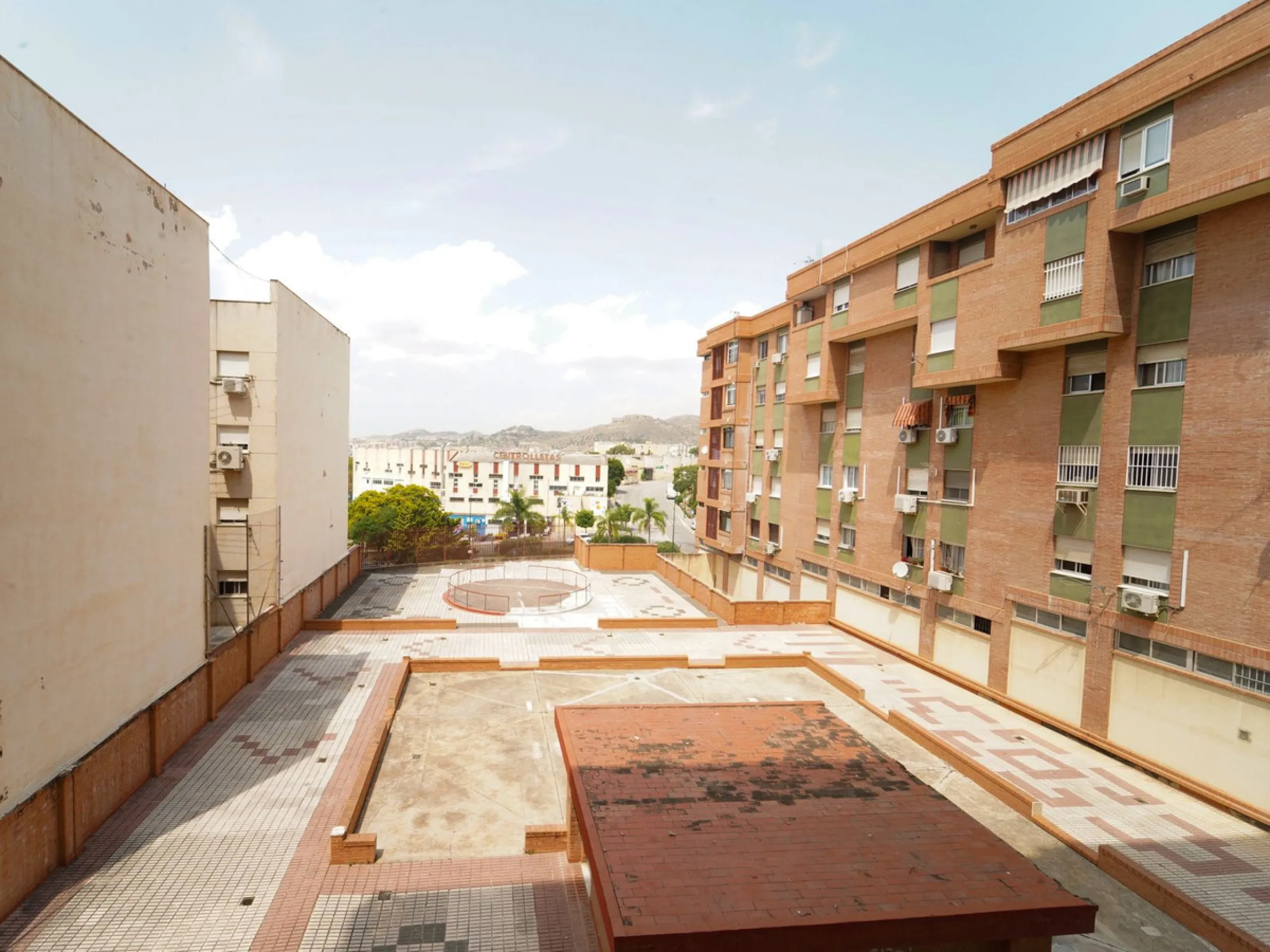 Apartment - Middle Floor Apartment в продаже в Málaga, Málaga. В доме 4 спален и 2 ванных комнат. Площадь дома 171 м²