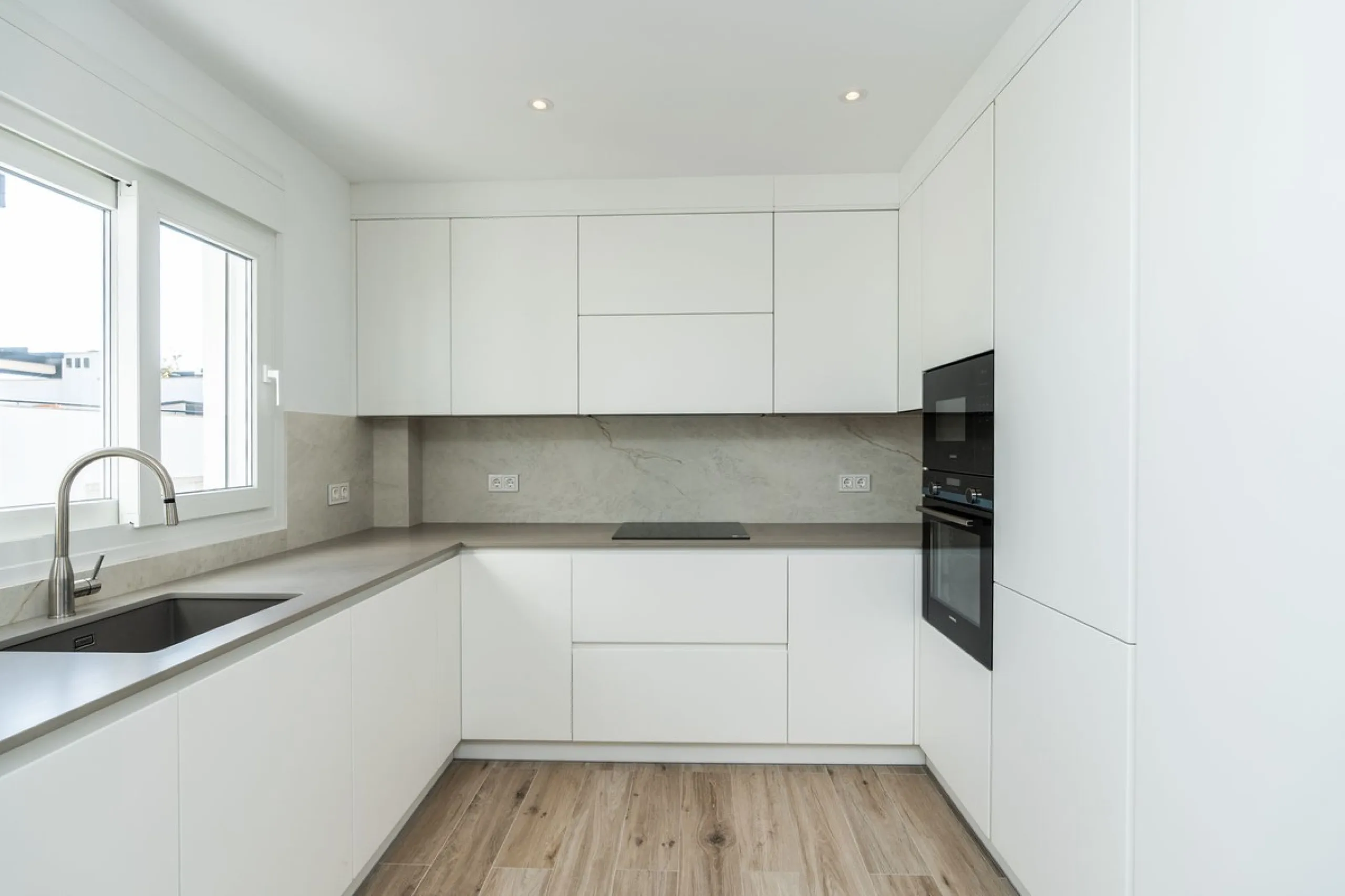 RENOVATED  DUPLEX APARTMENT IN SANTA CLARA GOLF