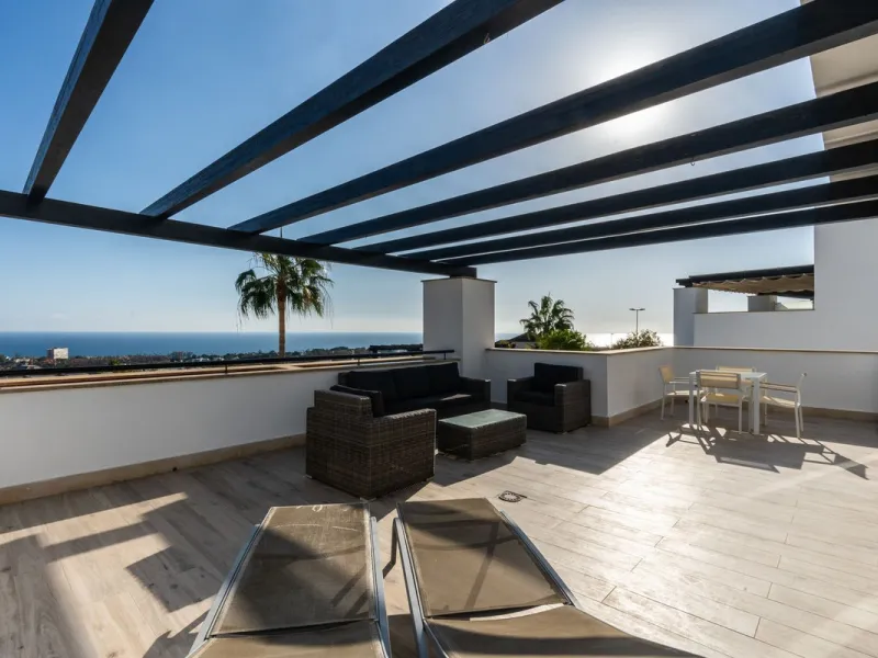 RENOVATED  DUPLEX APARTMENT IN SANTA CLARA GOLF
