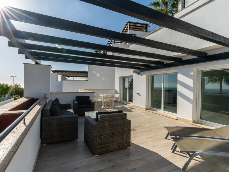 RENOVATED  DUPLEX APARTMENT IN SANTA CLARA GOLF