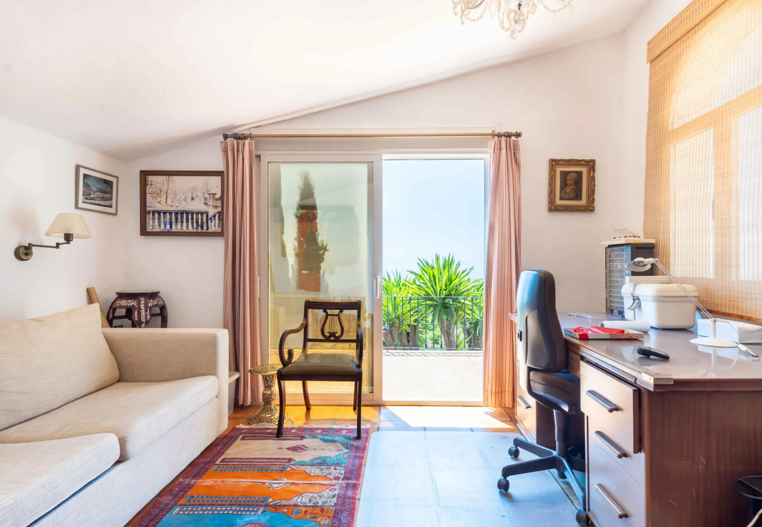 House - Detached Villa в продаже в Mijas, Málaga. В доме 5 спален и 4 ванных комнат. Площадь дома 322 м². Площадь участка 1777 м²