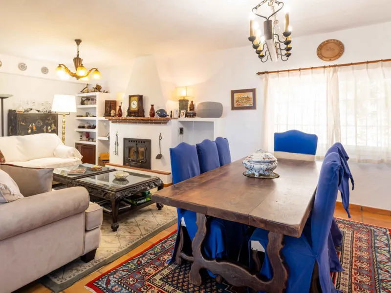 House - Detached Villa в продаже в Mijas, Málaga. В доме 5 спален и 4 ванных комнат. Площадь дома 322 м². Площадь участка 1777 м²