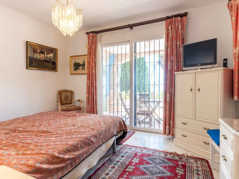 House - Detached Villa в продаже в Mijas, Málaga. В доме 5 спален и 4 ванных комнат. Площадь дома 322 м². Площадь участка 1777 м²