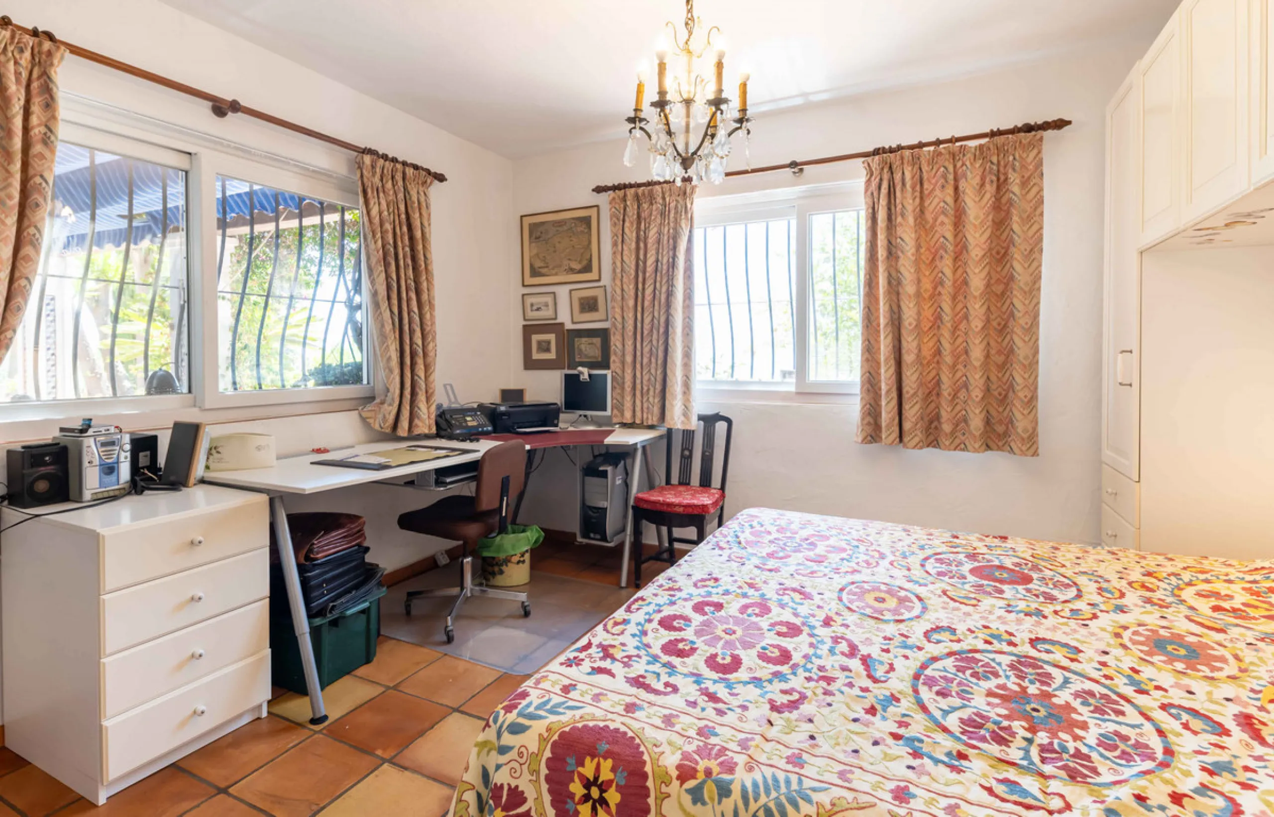 House - Detached Villa в продаже в Mijas, Málaga. В доме 5 спален и 4 ванных комнат. Площадь дома 322 м². Площадь участка 1777 м²