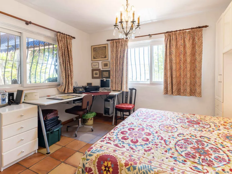 House - Detached Villa в продаже в Mijas, Málaga. В доме 5 спален и 4 ванных комнат. Площадь дома 322 м². Площадь участка 1777 м²