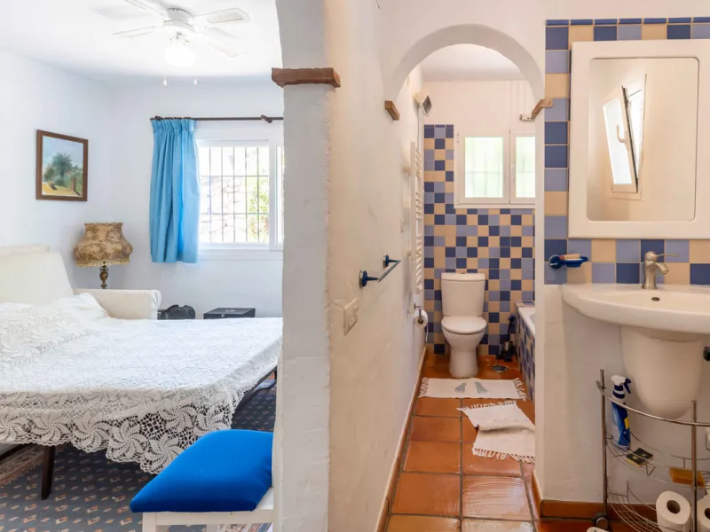 House - Detached Villa в продаже в Mijas, Málaga. В доме 5 спален и 4 ванных комнат. Площадь дома 322 м². Площадь участка 1777 м²