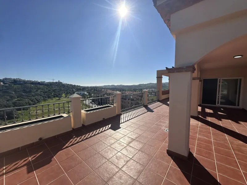Apartment - Penthouse в продаже в Mijas, Málaga. В доме 3 спален и 2 ванных комнат. Площадь дома 223 м²