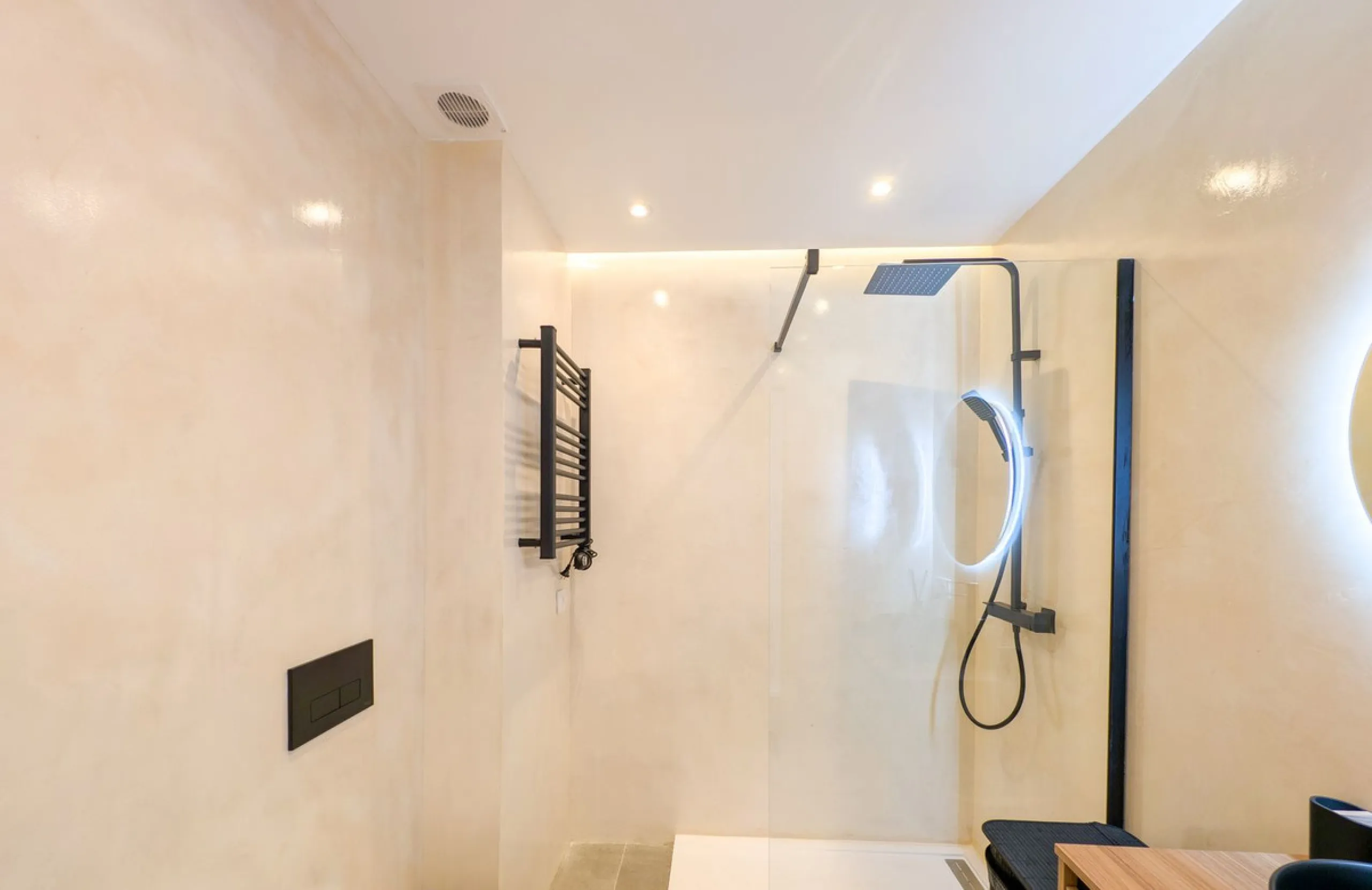 Stunning Beachfront Luxury Apartment in San Pedro – Fully Renovated to Perfection