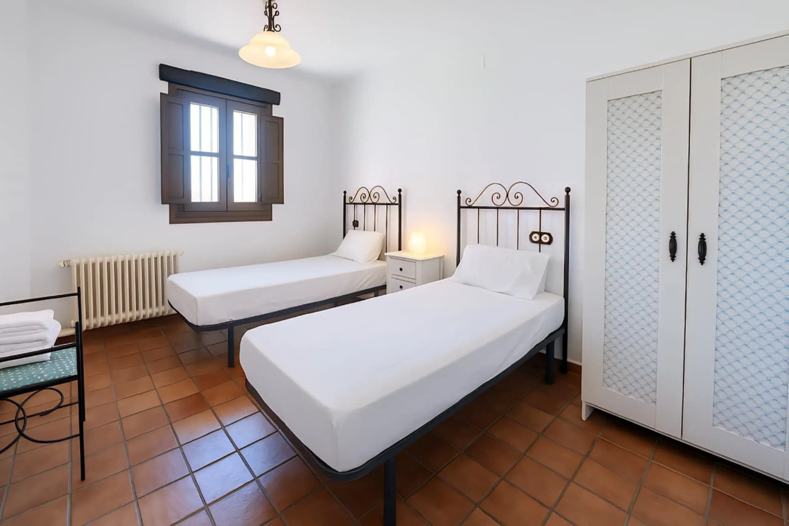 Renovated country house with pool, vineyard & panoramic views – Ronda, Fuente la Higuera