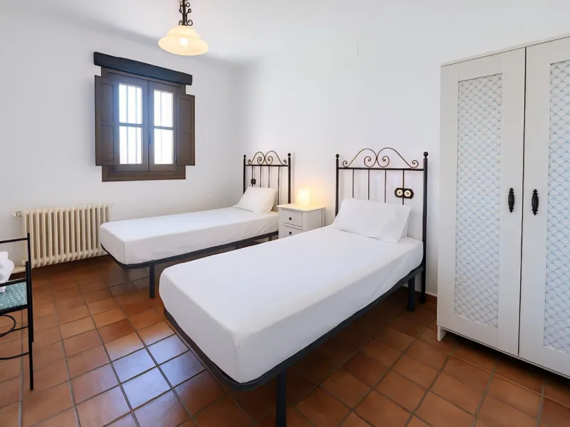Renovated country house with pool, vineyard & panoramic views – Ronda, Fuente la Higuera