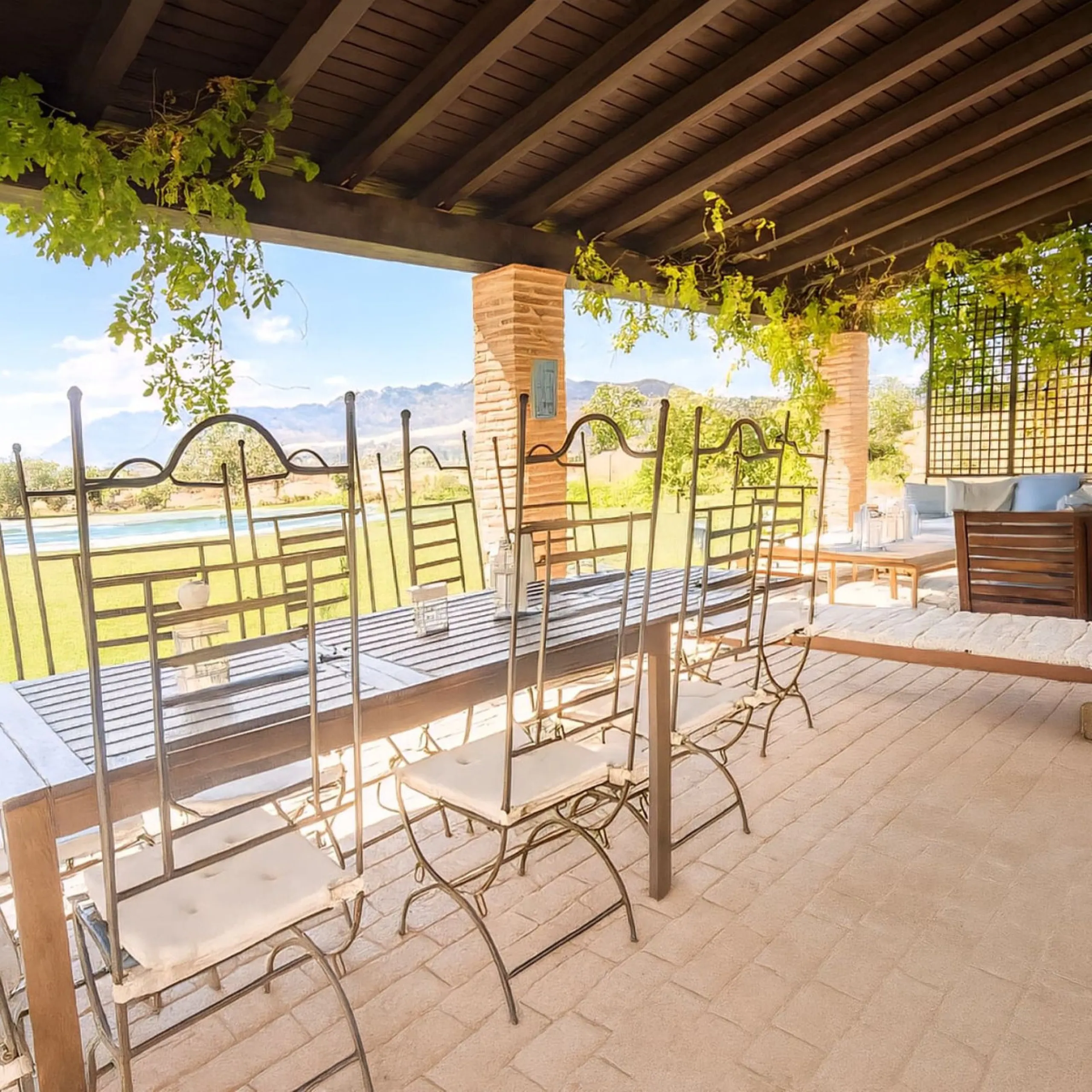 Renovated country house with pool, vineyard & panoramic views – Ronda, Fuente la Higuera